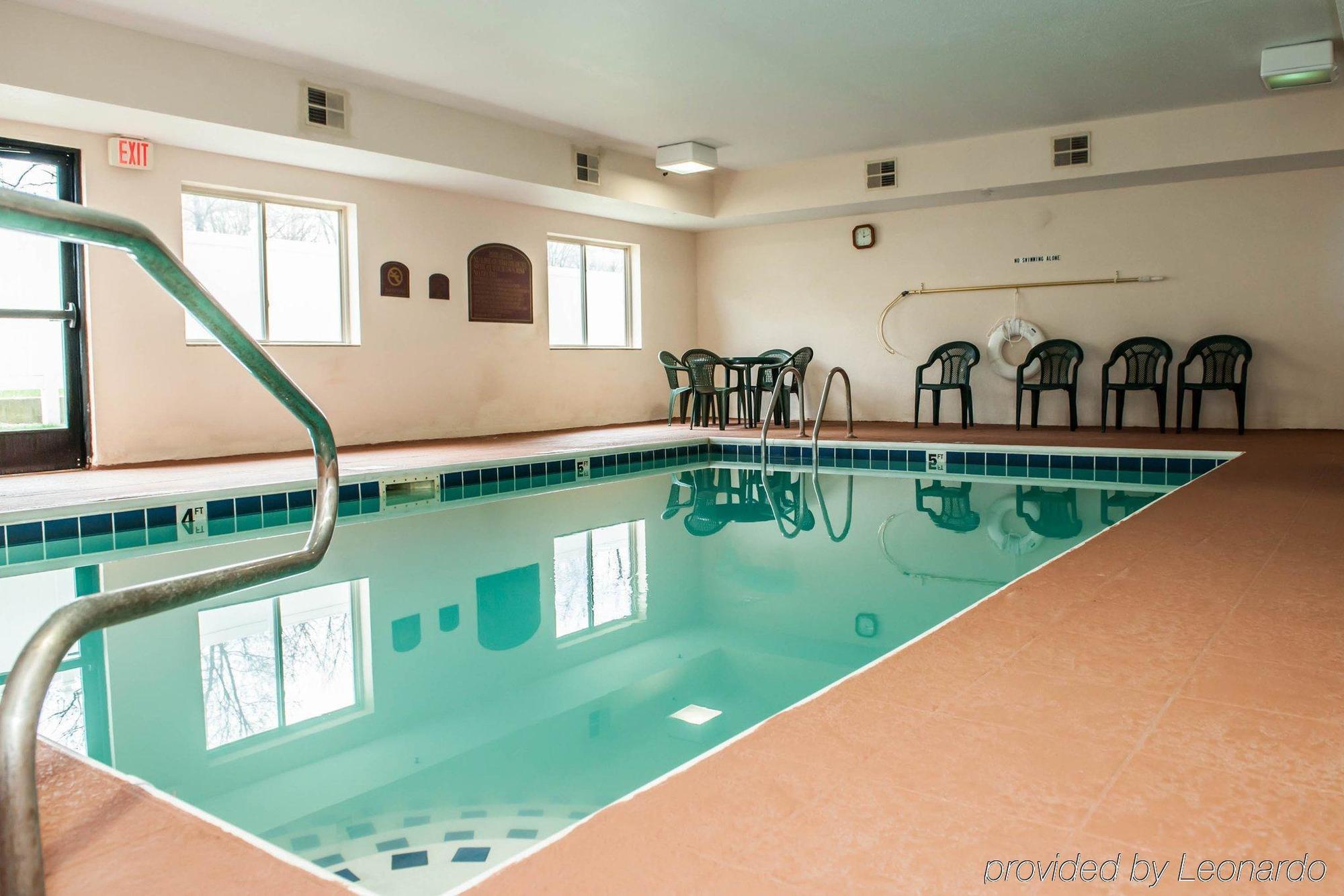 Sleep Inn South Bend Airport Екстериор снимка