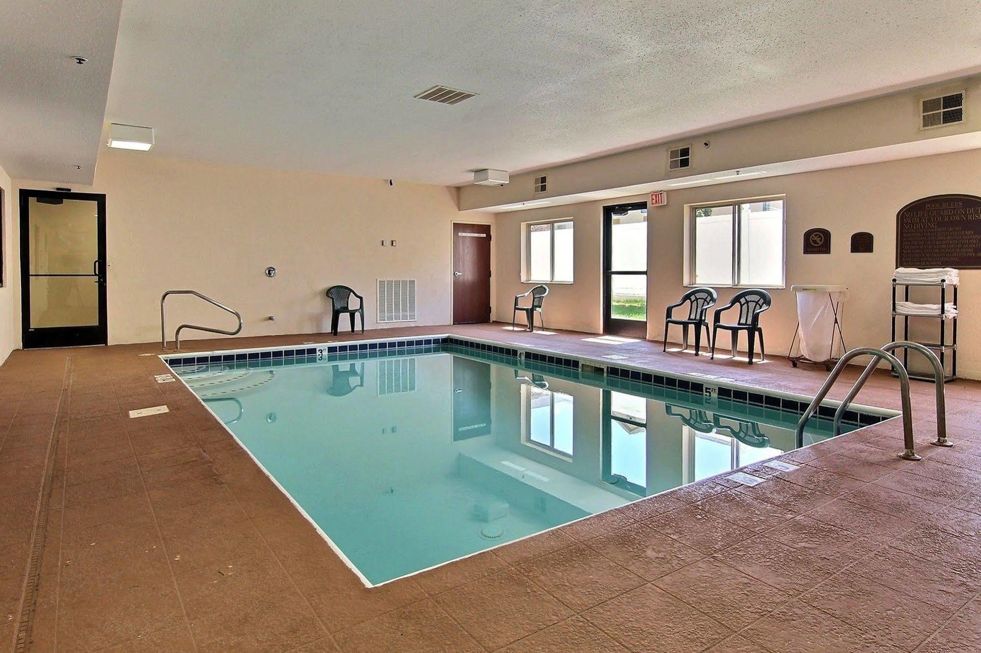 Sleep Inn South Bend Airport Екстериор снимка