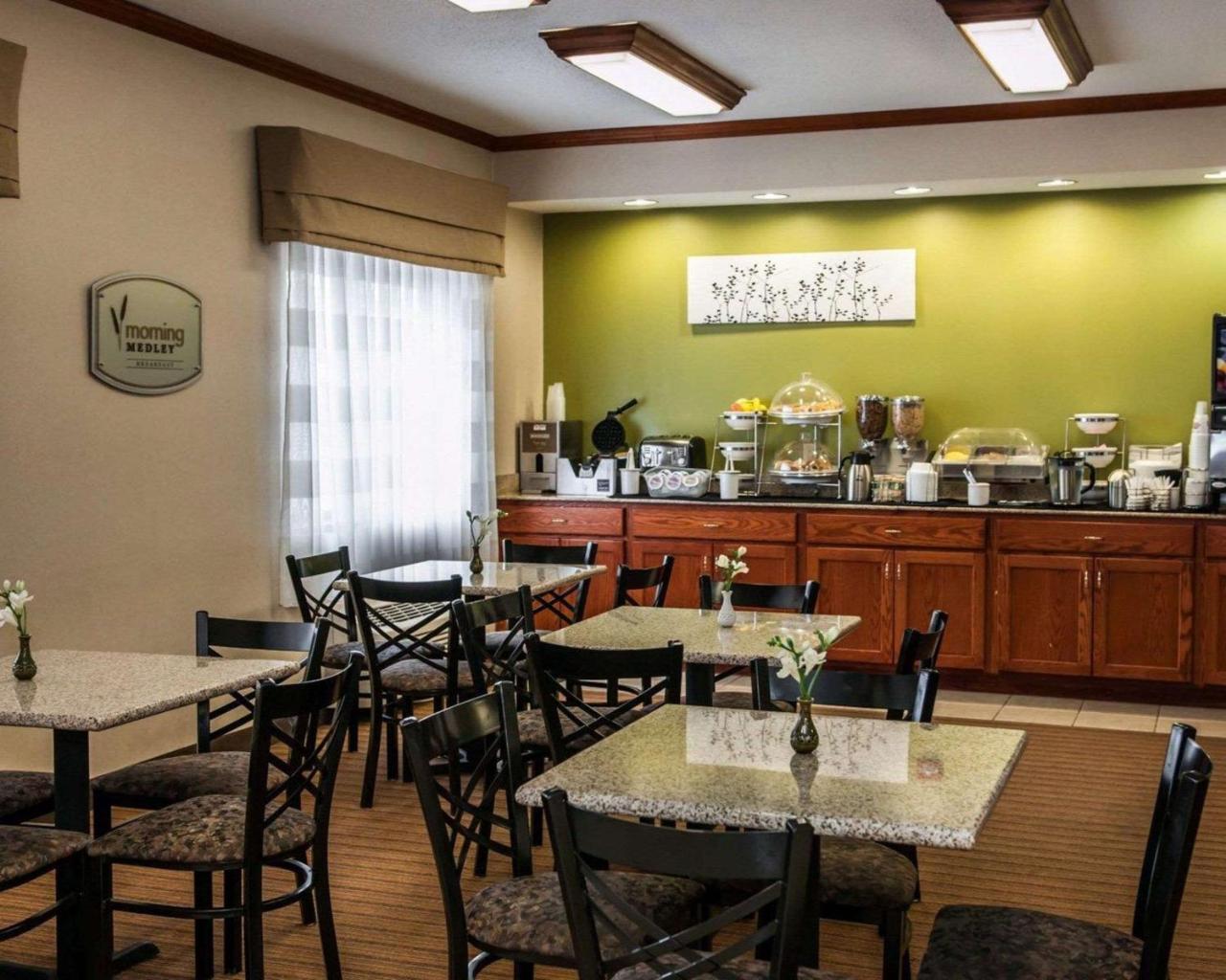 Sleep Inn South Bend Airport Екстериор снимка